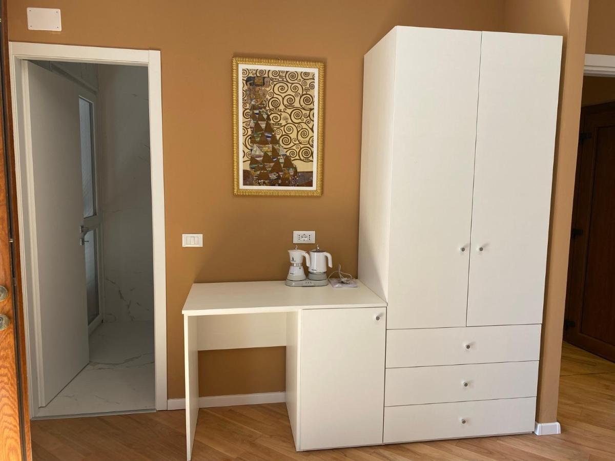 Villa Castello Only Room Limone sul Garda Exterior foto